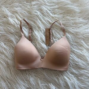 Skims Wireless Form T-shirt Bra Clay Size 30C